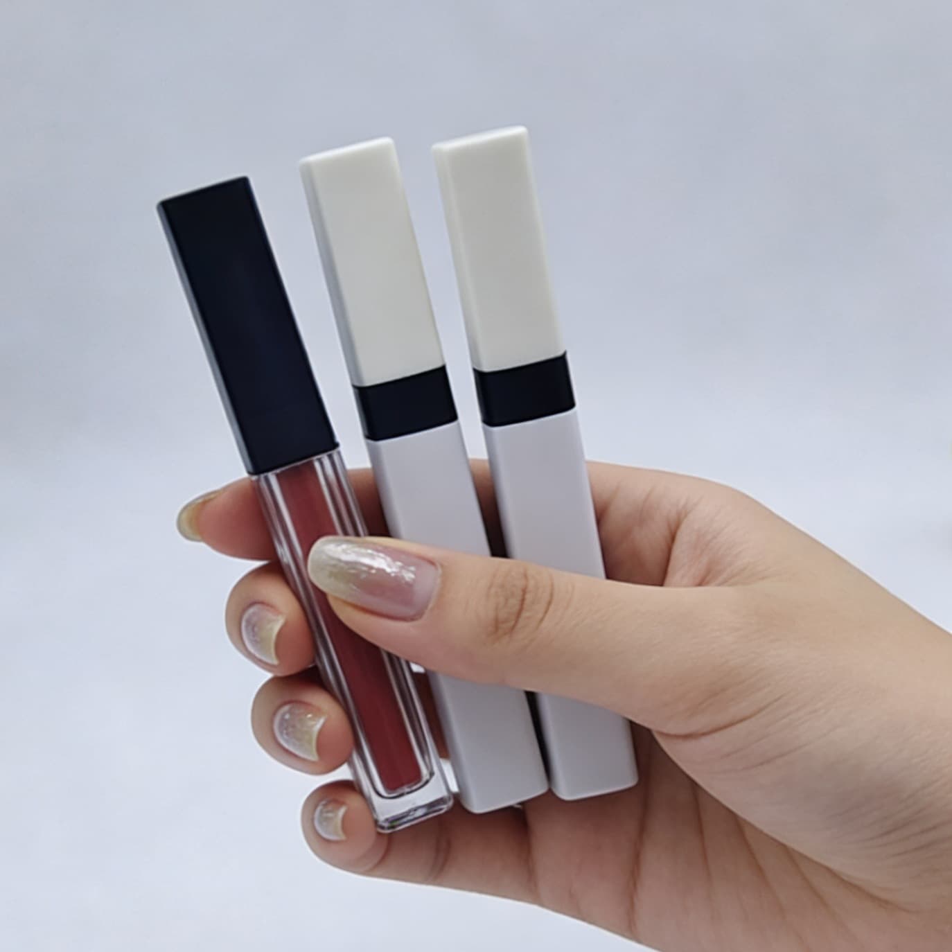 Spot source manufacturer square lip gloss tube empty tube lip glaze tube lip gloss packaging bottle printed logo makeup packaging material