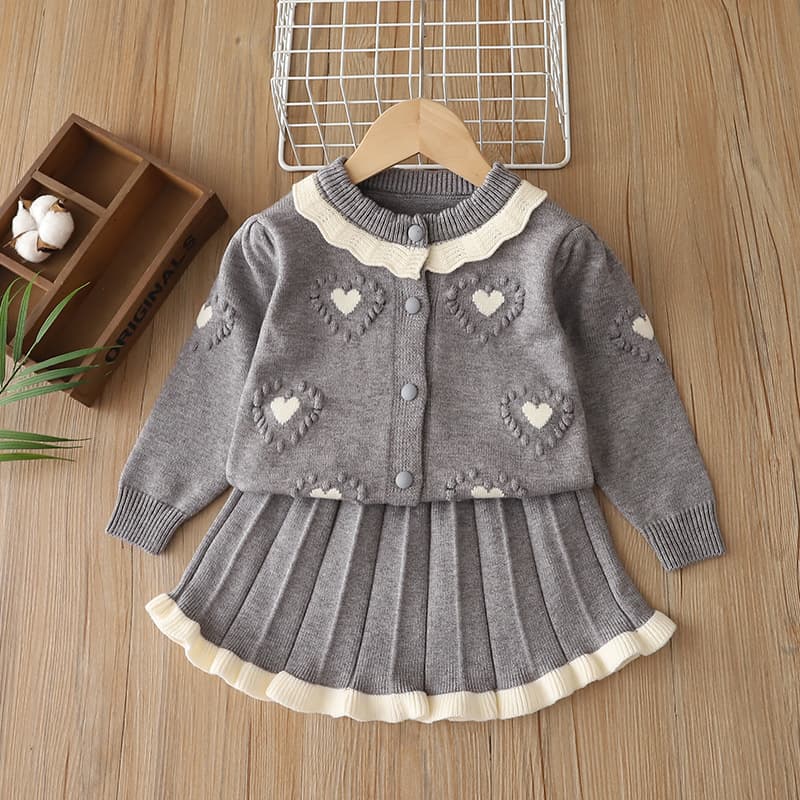Girls Sweater Set 2026 Fall/Winter Knit Cardigan Round Neck Pleated Skirt Two-Piece Heart Pattern