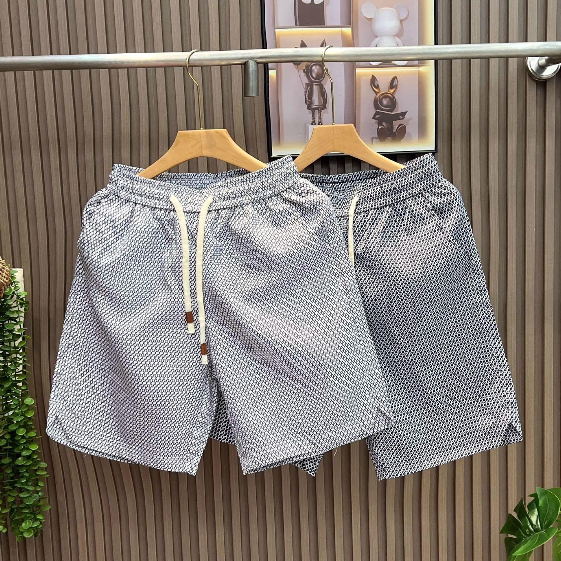 Stylish Checkered Shorts for Men, Summer Thin Design, Loose Casual Five-Point Pants, Japanese Retro Sports Shorts