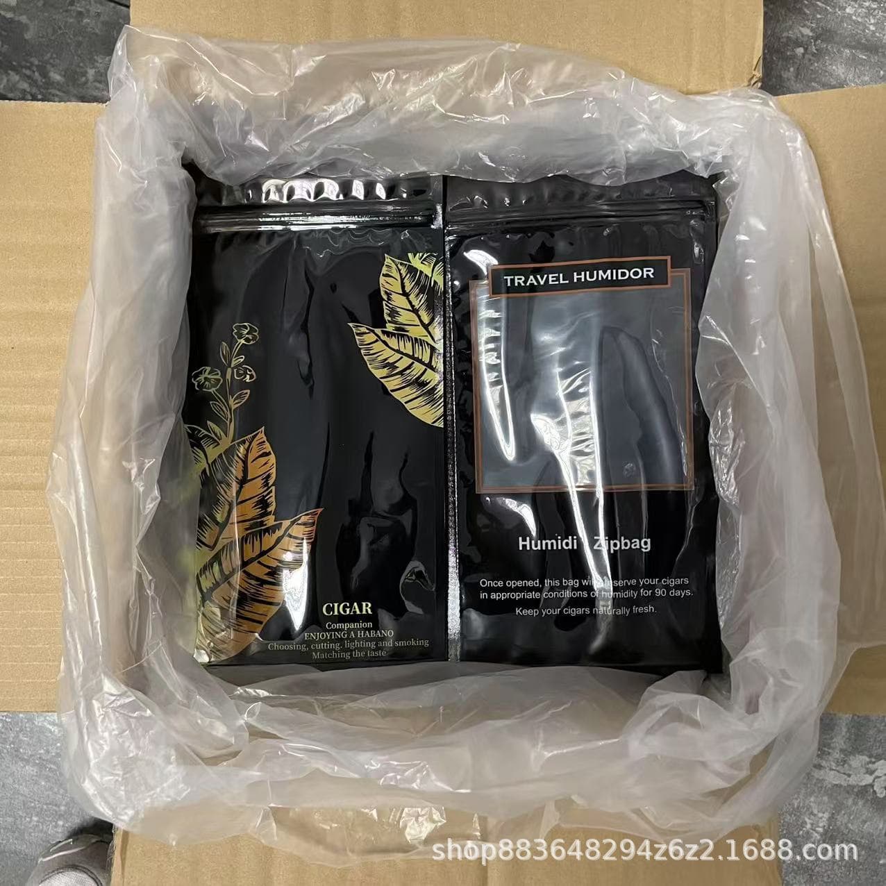 Cigar carrying bag, 3-5 cigars, airtight humidifier storage bag, cigar supplies humidifier pack.