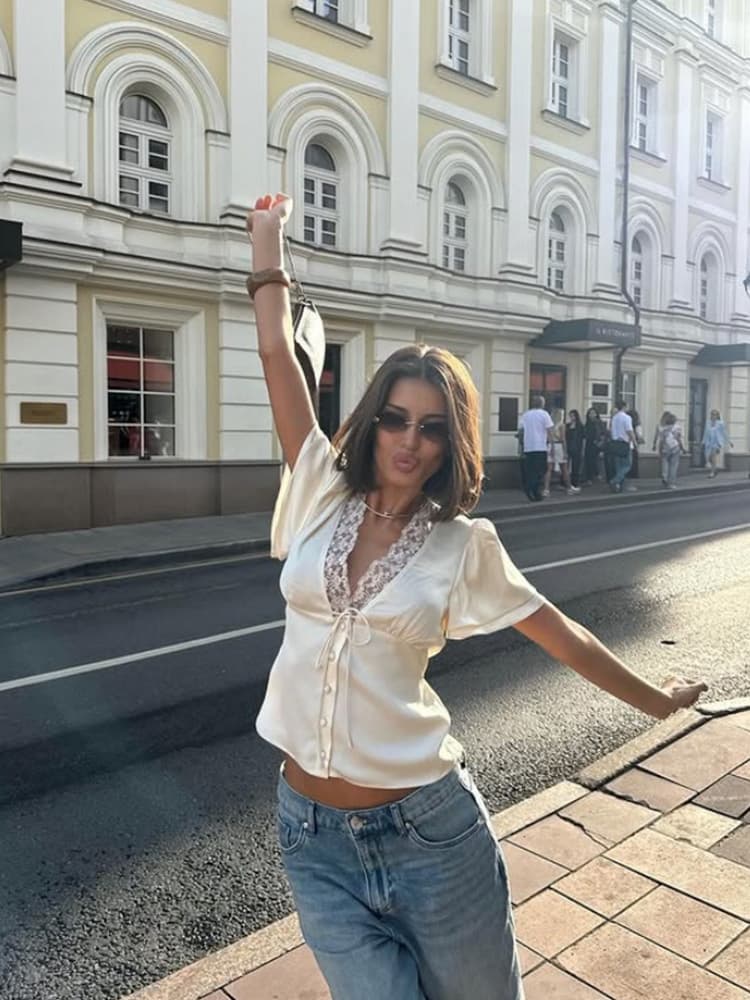 2025 New Lace Trim Tie Design Pure and Tempting Style T-Shirt, Waist-Cinching Slim Fit, Summer Short Sleeve Top for Women