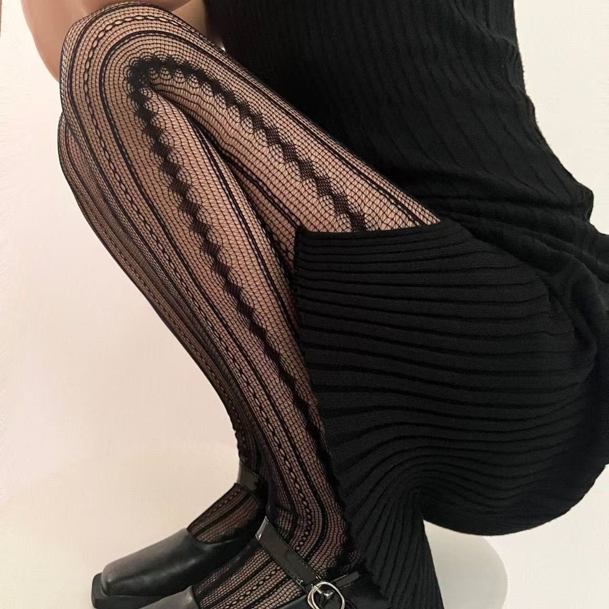 Sexy Rhombus Hollow Retro Lace Fishnet Stockings Vertical Jacquard Tights