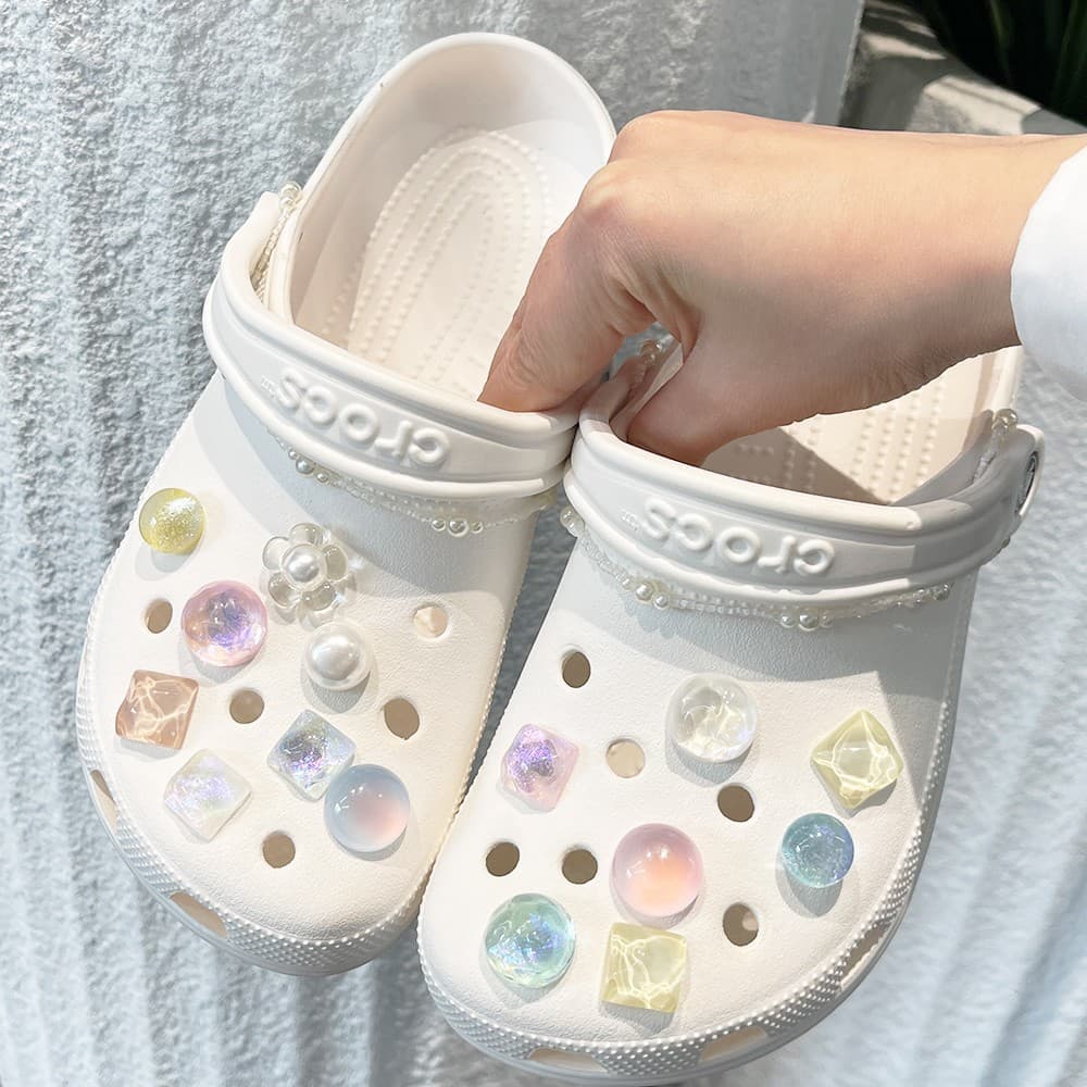 High-Quality Iridescent Crystal Alloy Premium Pearl Chain Croc Shoe Accessories Shoe Flower Decorative Buckle Parts Shoe Charms
