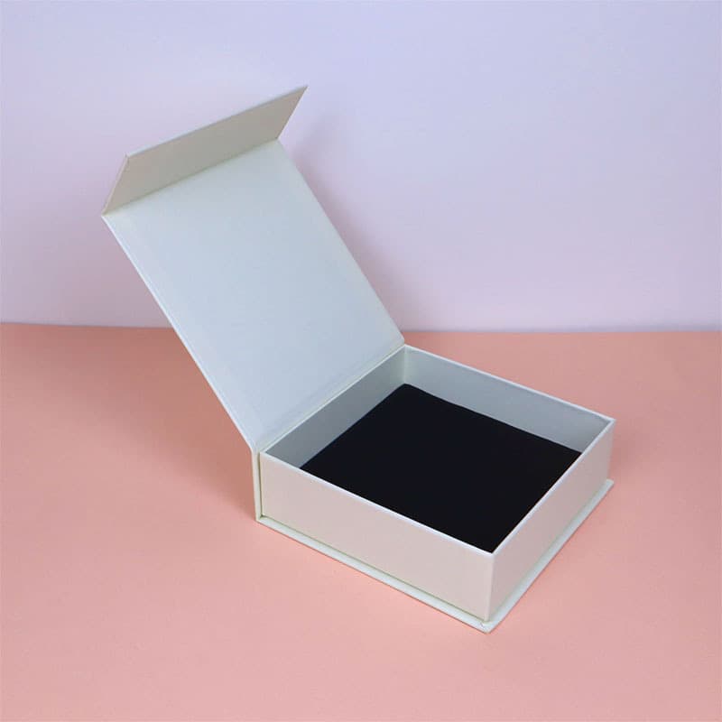 Douyin popular jewelry box flip-top magnetic book-shaped box ring necklace earrings bracelet jewelry gift box