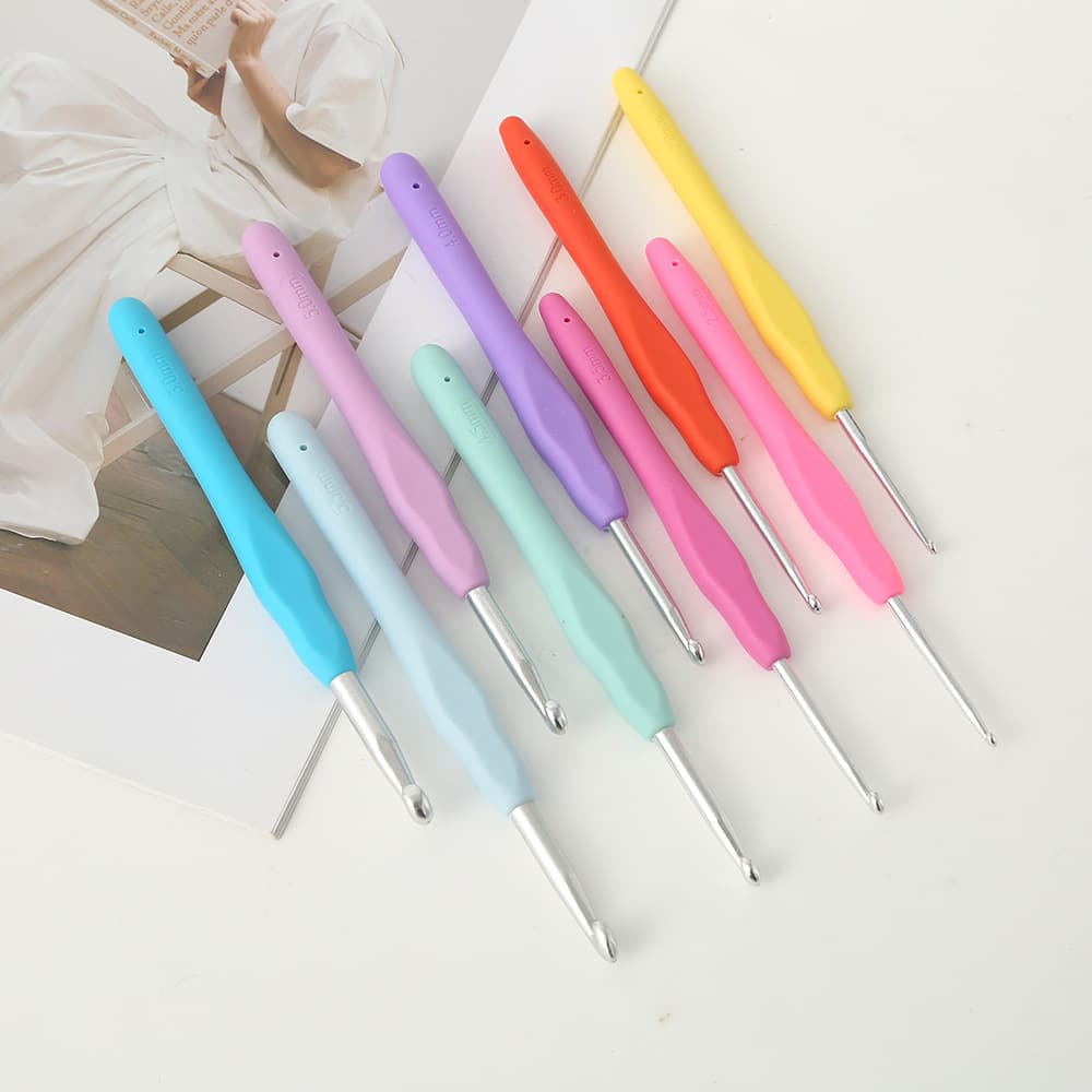 Thick hook head soft handle crochet metal aluminum crochet hook set colorful small crochet sweater knitting tool lace crochet hook