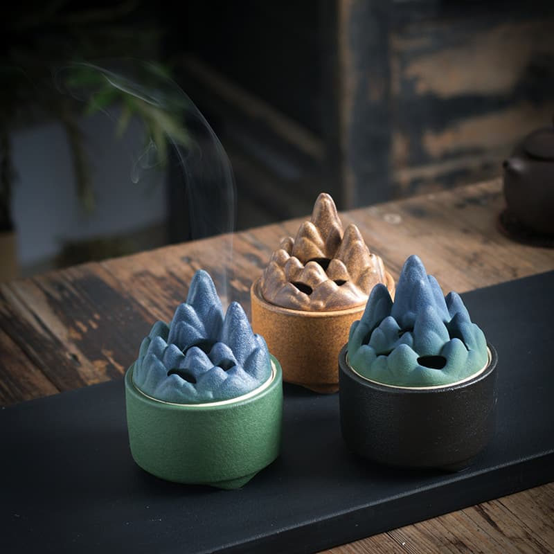 Classic Sandalwood Incense Burner Creative Thousand Miles of Rivers and Mountains Ceramic Aromatherapy Burner Zen Tea Ceremony Coil Incense Base Indoor Decoration