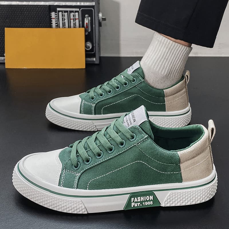 2026 Spring New Soft Sole Breathable Casual Sports Sneakers Anti-Slip Wear-Resistant Fashion Canvas Shoes Men