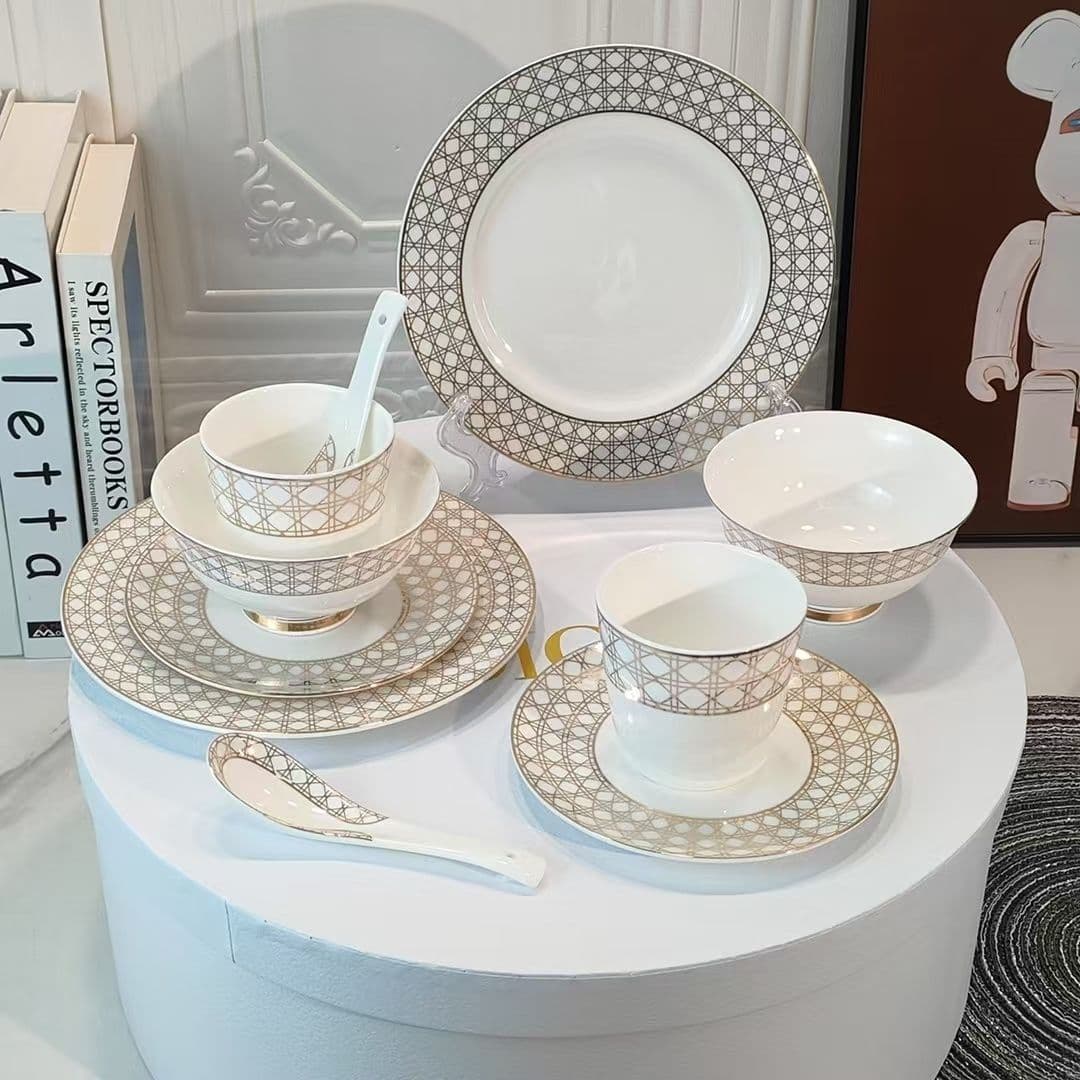 Cross-border Coffee Set with Cups, Saucers, and Pot, Bone China 15-Piece Gift Box Pack, Tea Set Gift Wholesale