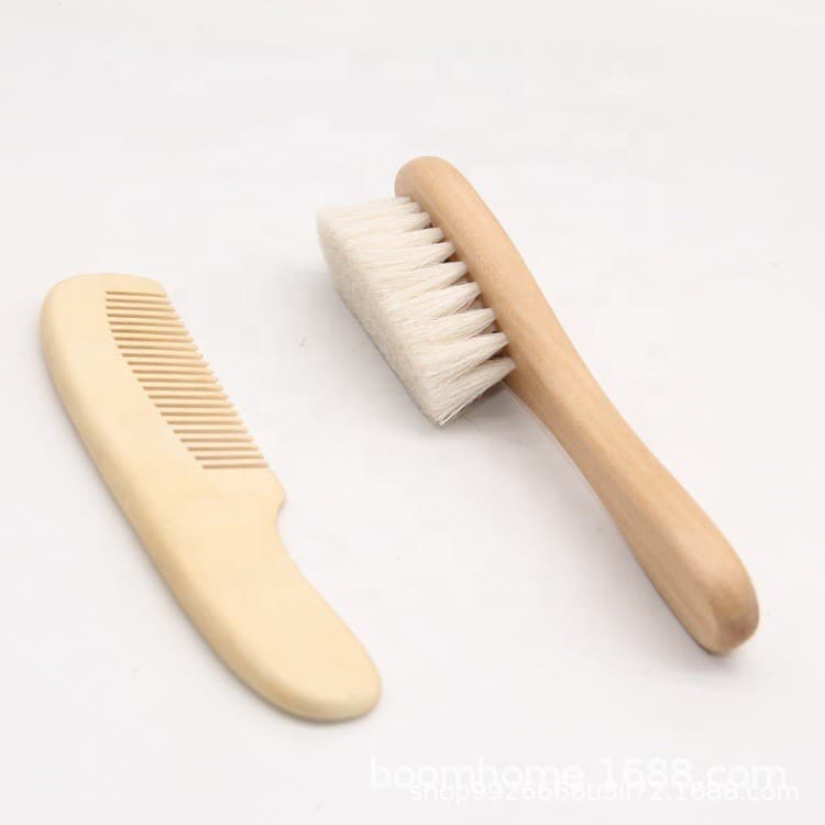 Baby Comb and Brush Set Flat Comb Wool Brush Pear Wood Comb Wholesale Beech Wood Baby Bath Brush Body Cleaning Brush