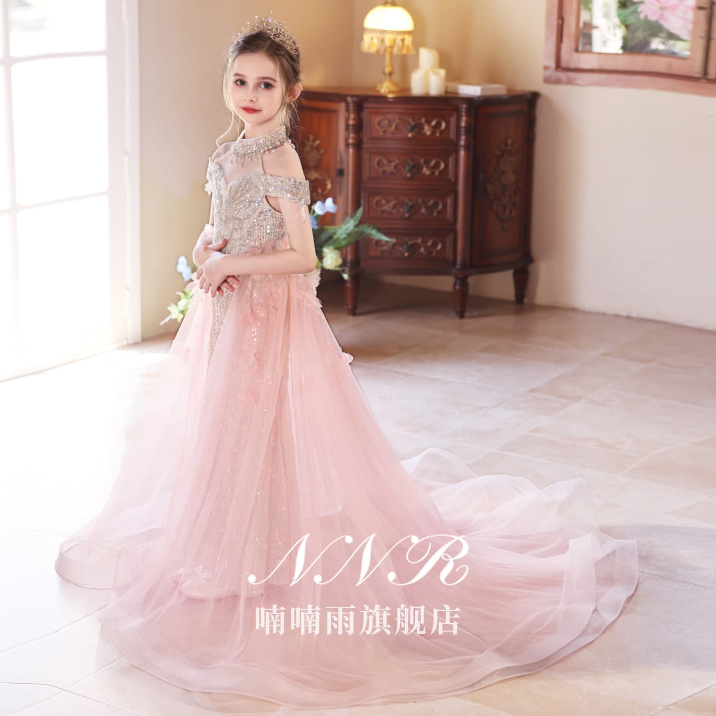 Girls' evening dress, high-end light luxury niche, beautiful fishtail birthday princess dress, children's host piano performance dress