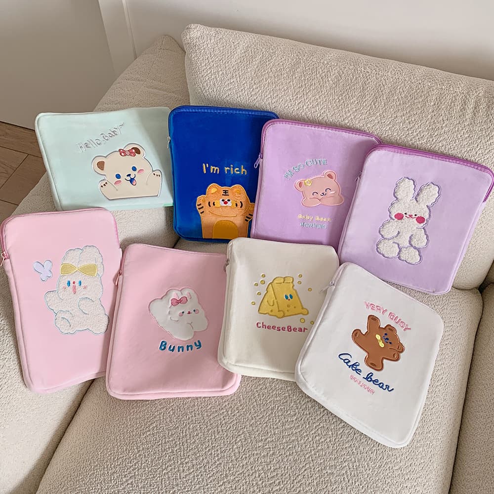 2025 new cartoon bear and bunny plush tablet bag for 11-inch iPad, girl's tablet sleeve.