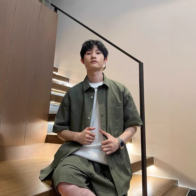 Men's Summer Set Loose Short Sleeve Shirt and Shorts Breathable Thin Top Couple Versatile Summer Cool Set