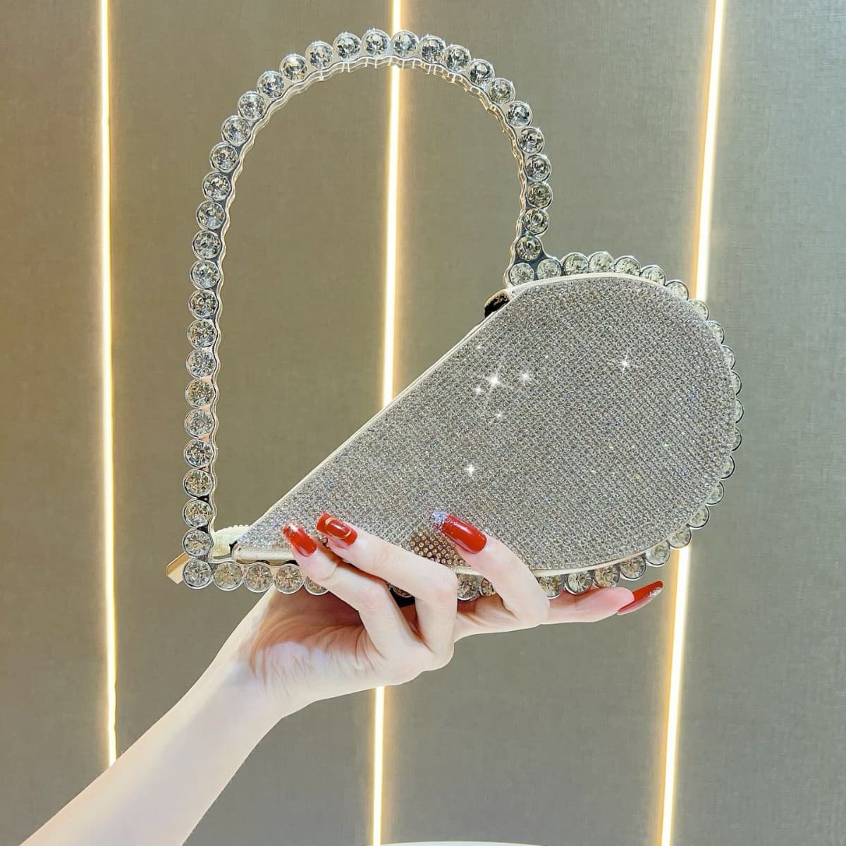 Fashionable Diamond Embedded Heart Shaped Handbag Evening Bag Single Shoulder Crossbody Bag Women's Handbag PU Material Small Square Bag