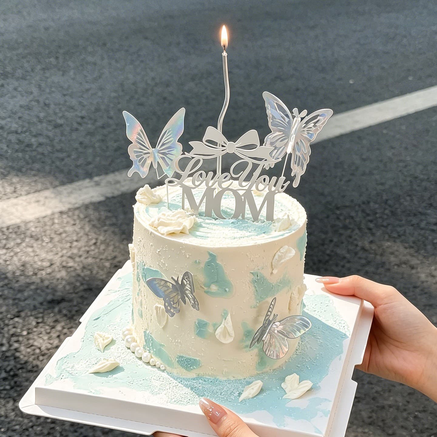 Happy Mother's Day! Beautiful Cake Decoration: Love you MOM Acrylic Bow Plugin for Mother's Day
