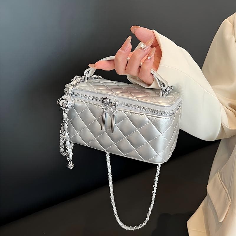 High-end rhombus hand-held chain bag 2026 spring and summer new style versatile simple temperament small square bag single shoulder crossbody bag