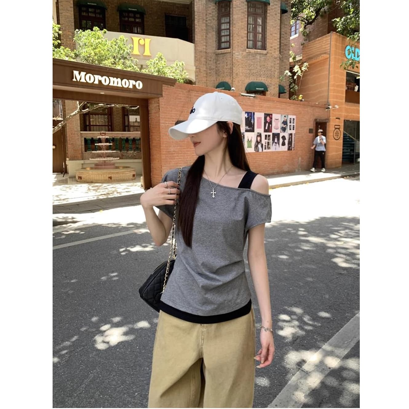 Korean Contrast Color Fake Two-Piece Gray Off-Shoulder Short Sleeve T-Shirt for Women Summer 2026 Slim Fit Pleated Miu-Style Off-Shoulder Top