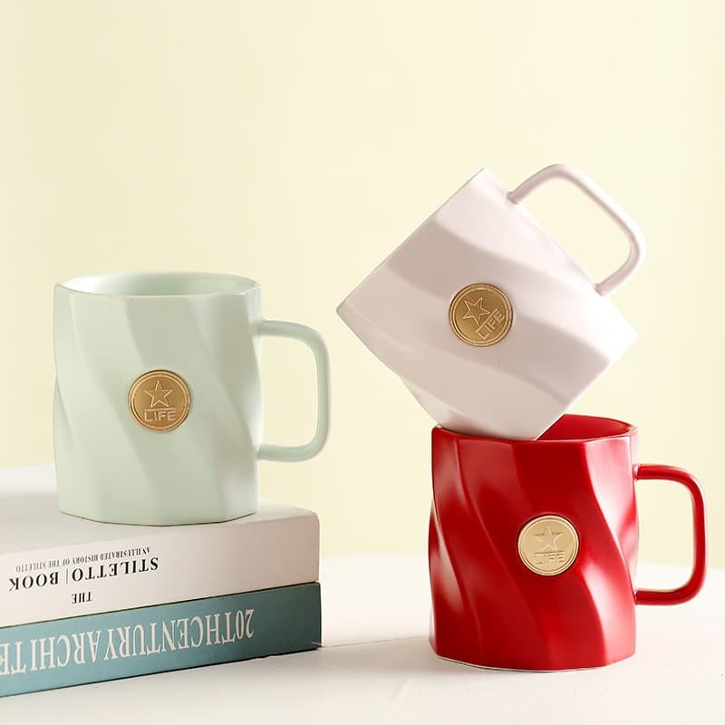 Creative Ceramic Mug Bronze Medal Mug Household Cup Couple Cup Set Factory Wholesale Customizable LOGO Printing