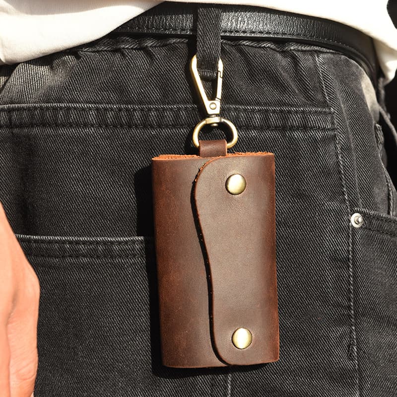 Men's retro handmade genuine leather key bag Crazy Horse first layer cowhide buckle key bag large capacity multi-function wholesale