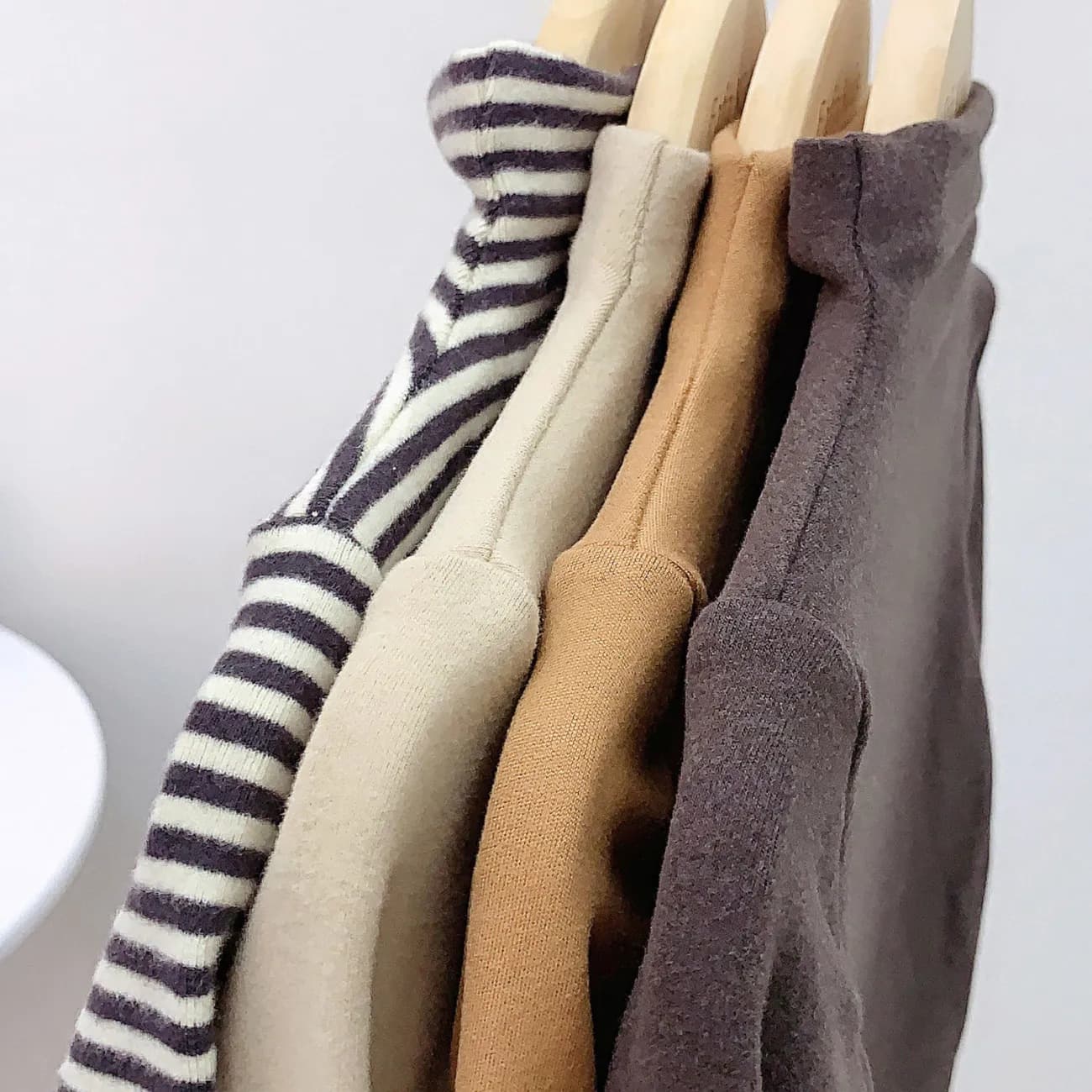 Children's long-sleeved T-shirt, boys' inner layer, trendy 2023 new style, stylish T-shirt for baby girls.