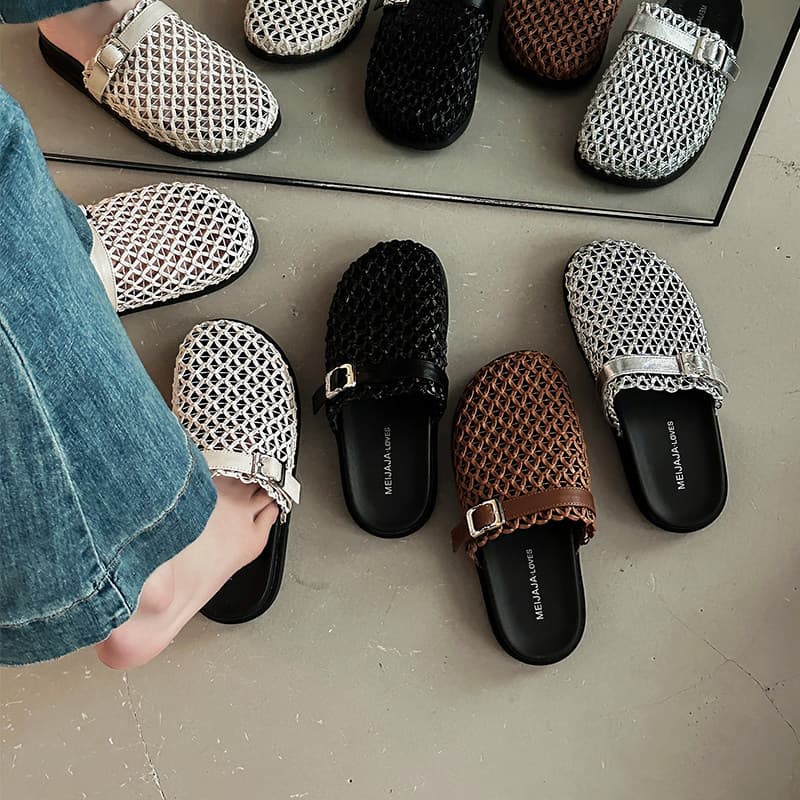 Retro Simple Niche Woven Hollow Breathable Closed-Toe Slippers for Women 2026 Summer Square Toe Thick Sole Anti-Slip Mules