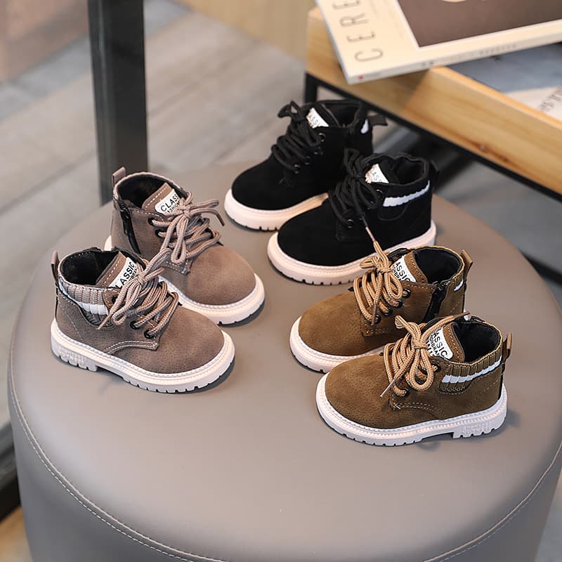 2025 New Autumn and Winter Style Little Boy's Fashionable and Versatile Soft-Soled Non-Slip Boots for Girls, Fashionable, Comfortable and Casual Short Boots