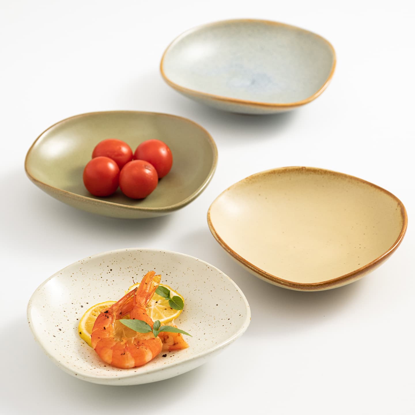 Japanese coarse ceramic dish, snack dish, special-shaped dessert, hot pot condiment dish, retro dish, creative snack dish, tableware