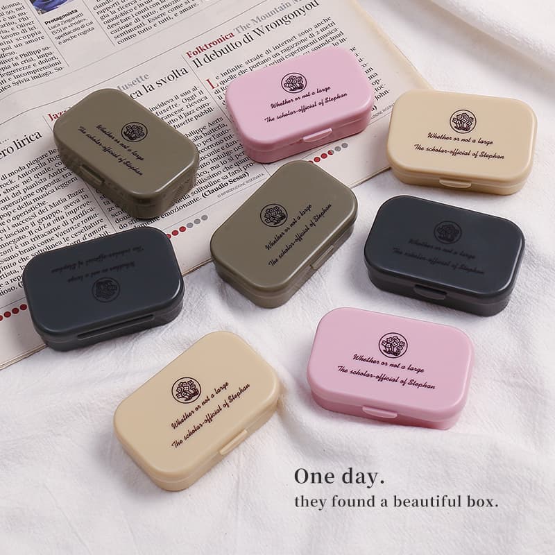 Contact Lens Case, Cosmetic Lens Box, Portable Care Kit, Premium Storage Box for Women, Simple, Lightweight, and Compact Companion Case