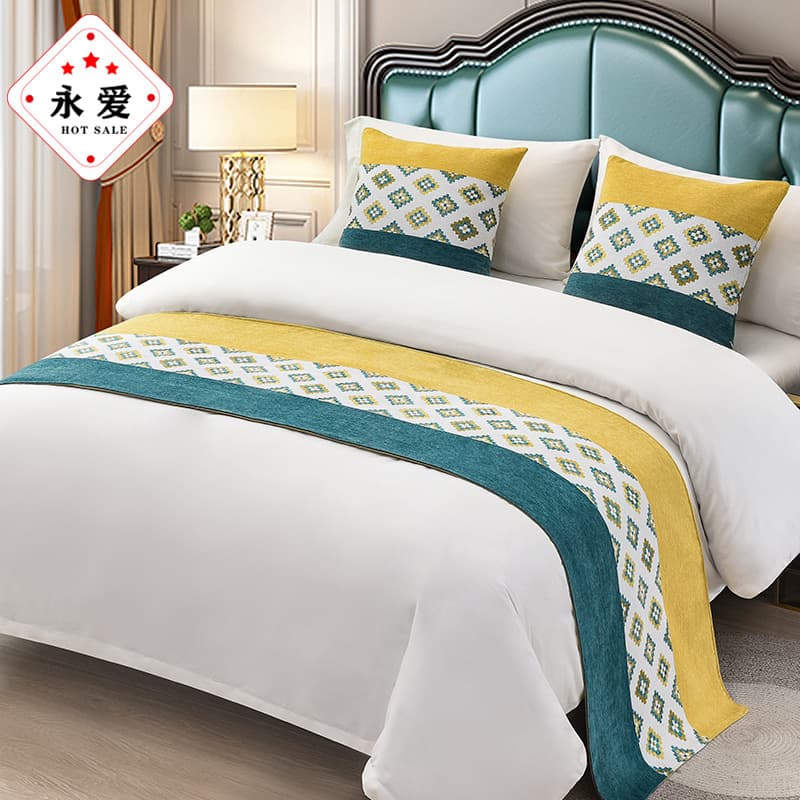 Bed runners and bed scarves are high-end luxury items for hotels, guesthouses, home use, and modern Chinese style model rooms. They also include bed blankets, mattress covers, and cushions.