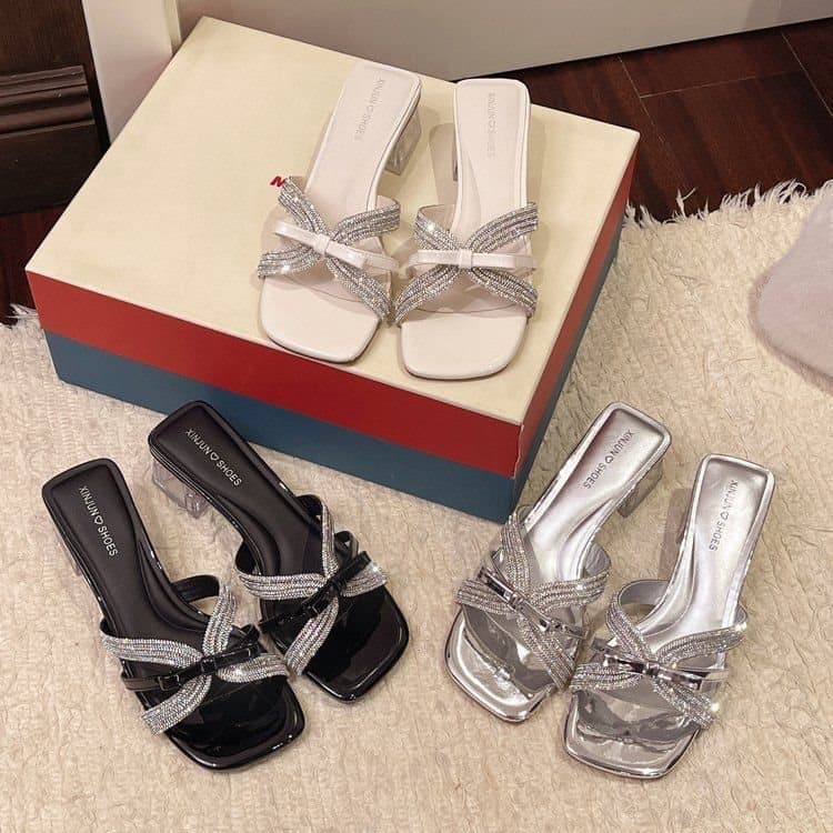 Fashionable Summer Slippers for Women 2026 New Style Sexy Rhinestone Open-Toe Stunning Mid-Heel Sandals with One-Strap Design for Dresses