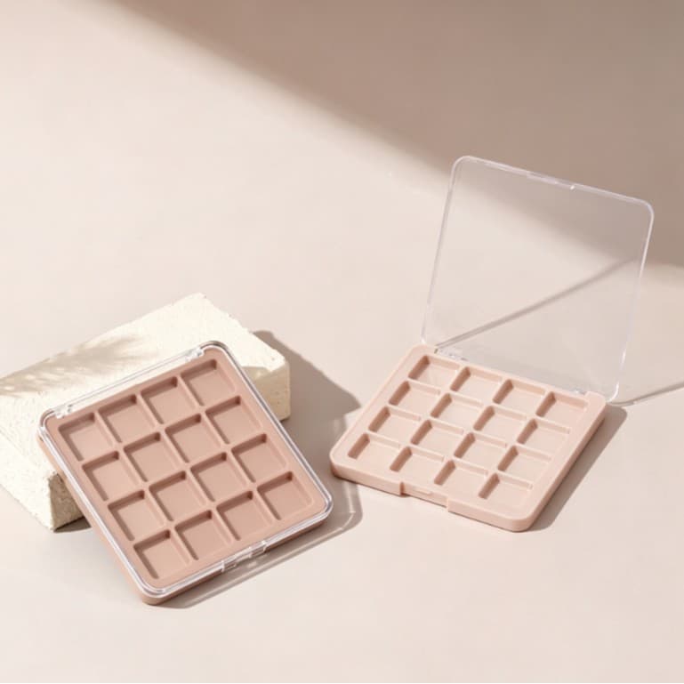 Factory Supply Flip Lid Eyeshadow Palette 16-Color Portable Eyeshadow Split Palette Black Cosmetic Packaging Sample Box
