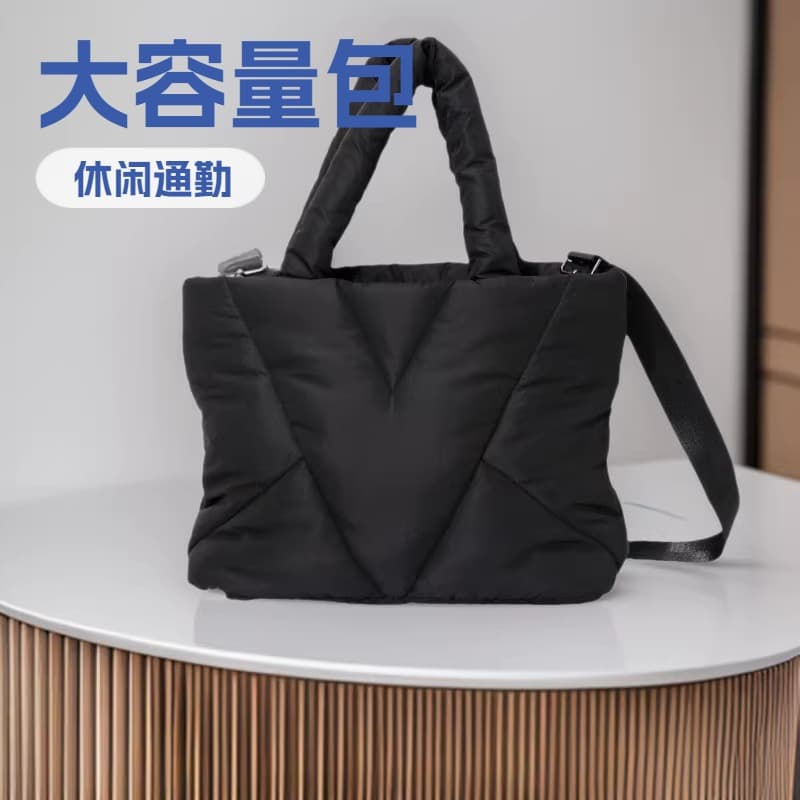 Large Capacity Casual Commuting Shoulder Bag Women's Handbag Diamond Korean Style Casual European and American Style Winter Tote Bag