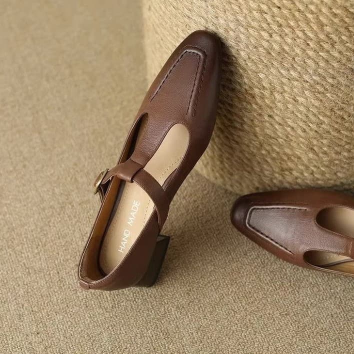 French Vintage Hollow Single Shoes 2025 Spring Summer Chunky Heel Mary Jane Shoes Artistic Square Toe Low Heel Shoes