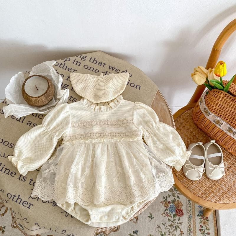 2025 Korean version of baby spring and autumn baby girl palace style 100-day-old dress skirt princess butt-covering skirt long-sleeved khaki