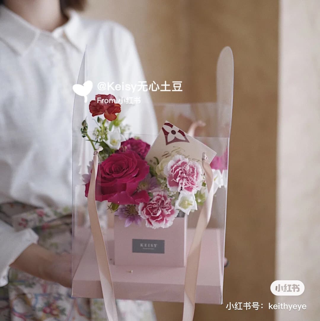 Handheld Flower Box Transparent PVC Rose Arrangement Box Bouquet Fresh Flower Carrier Bag Gift Packaging for Teacher's Day