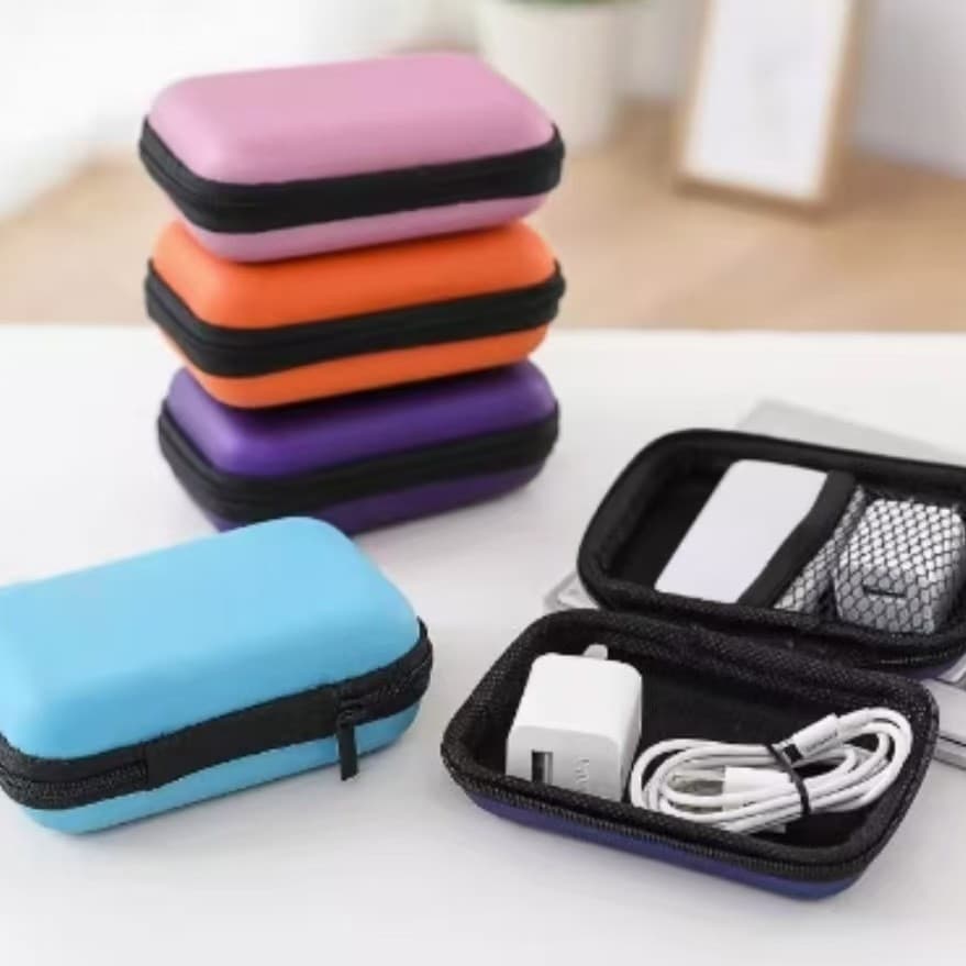 Rectangular coin purse with zipper, suitable for data cables, earphones, keys, coins, and loose change.