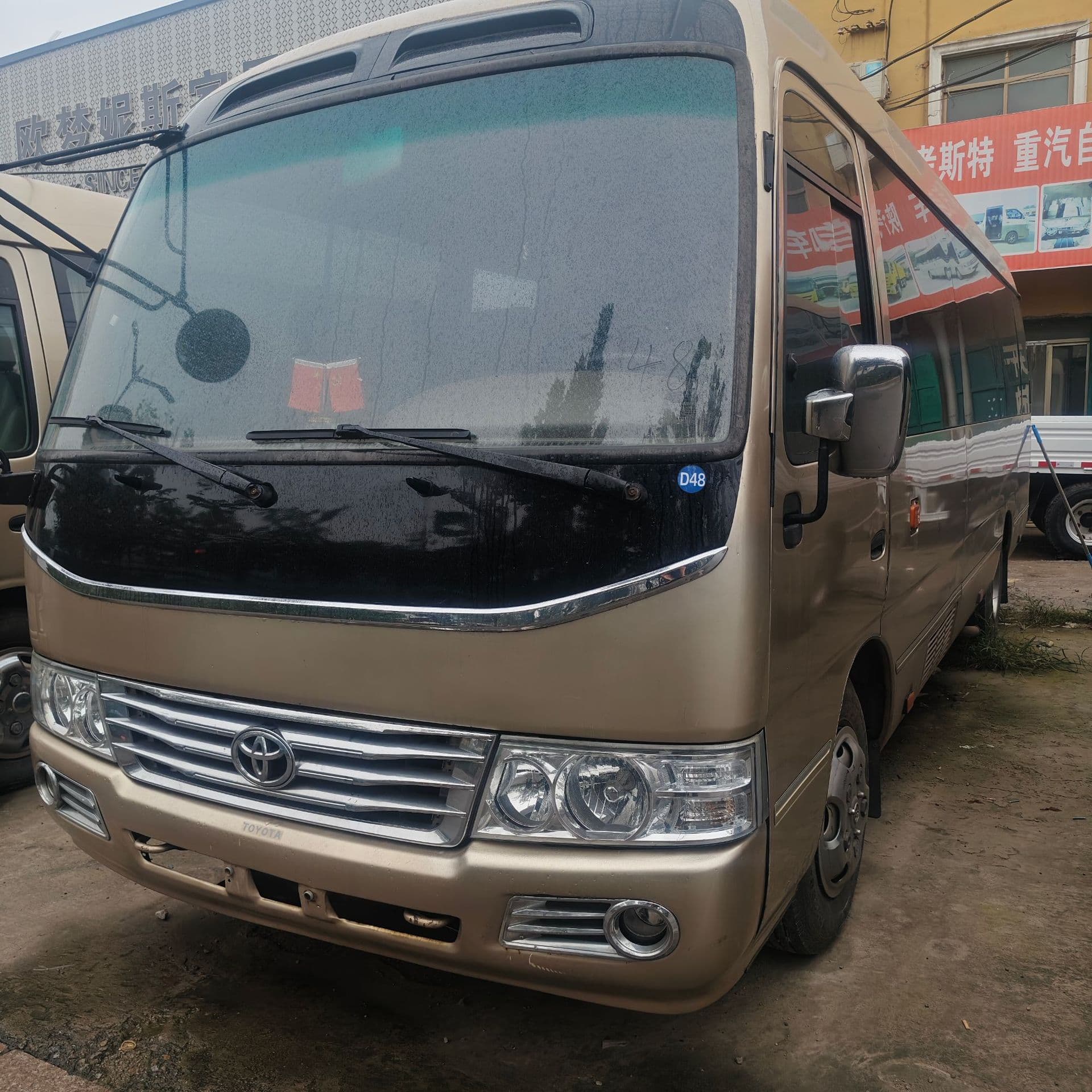 Export Used Coaster 19-23 Seats Minibus Medium Coach Self-use Company Reception Bus Coaster