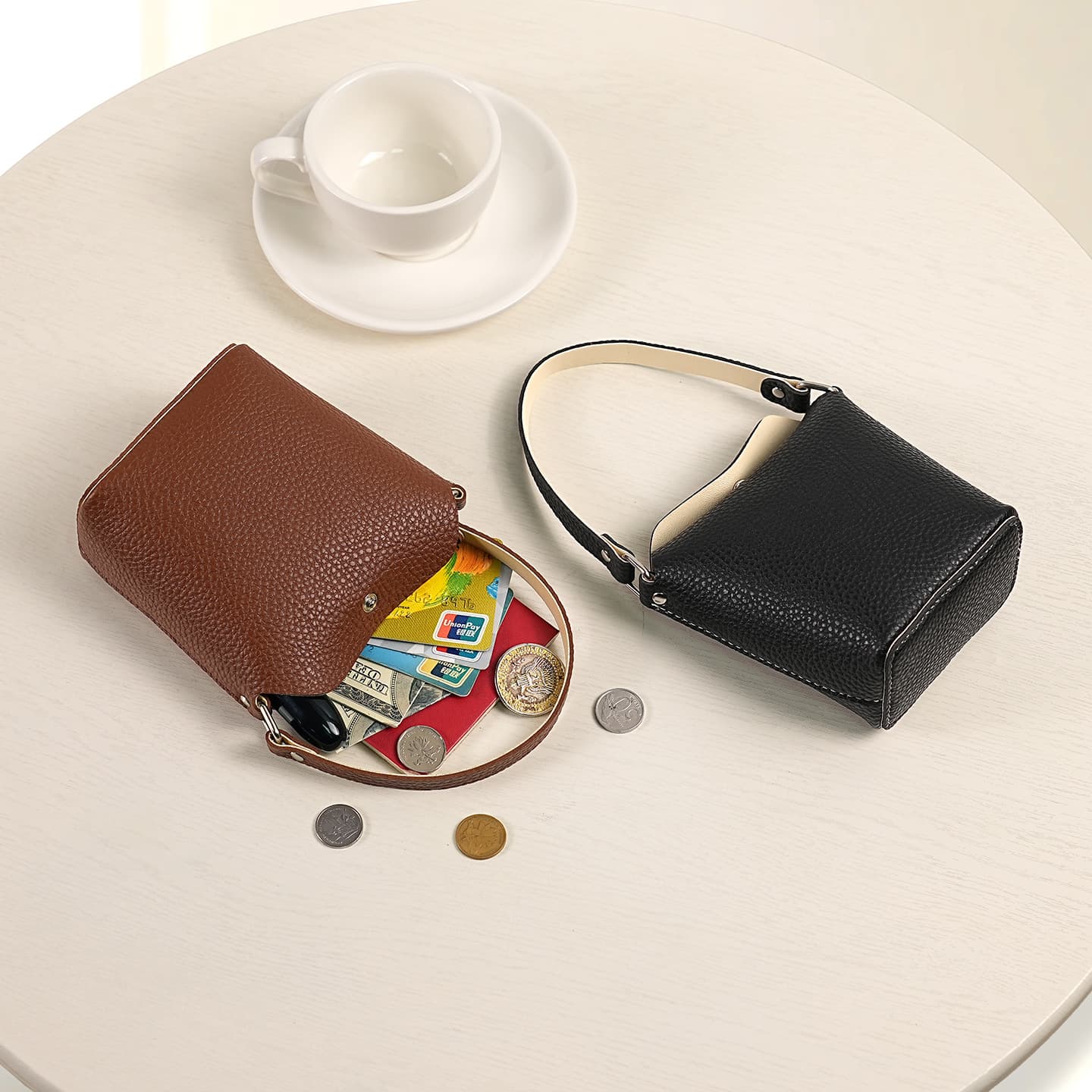 Women's Handbag Tote Bag Large Capacity Commuter Bucket Bag Women's Oiled Wax Leather Premium Lipstick Mirror Touch-Up Bag