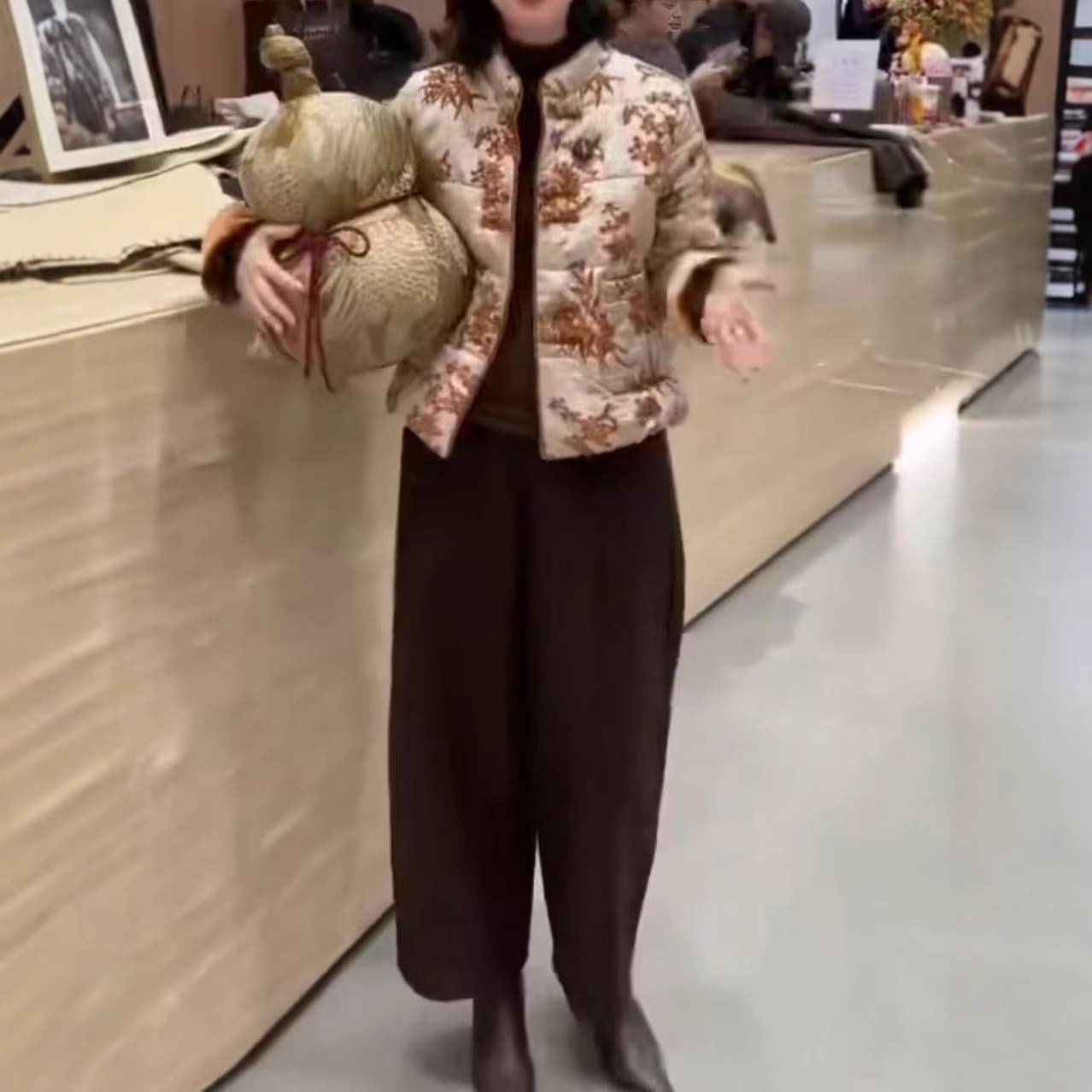 25985 Xin Da Ai Mei Yi Yuan 2026 Winter New Retro Button Print Cotton Jacket Loose Wide-Leg Pants Women