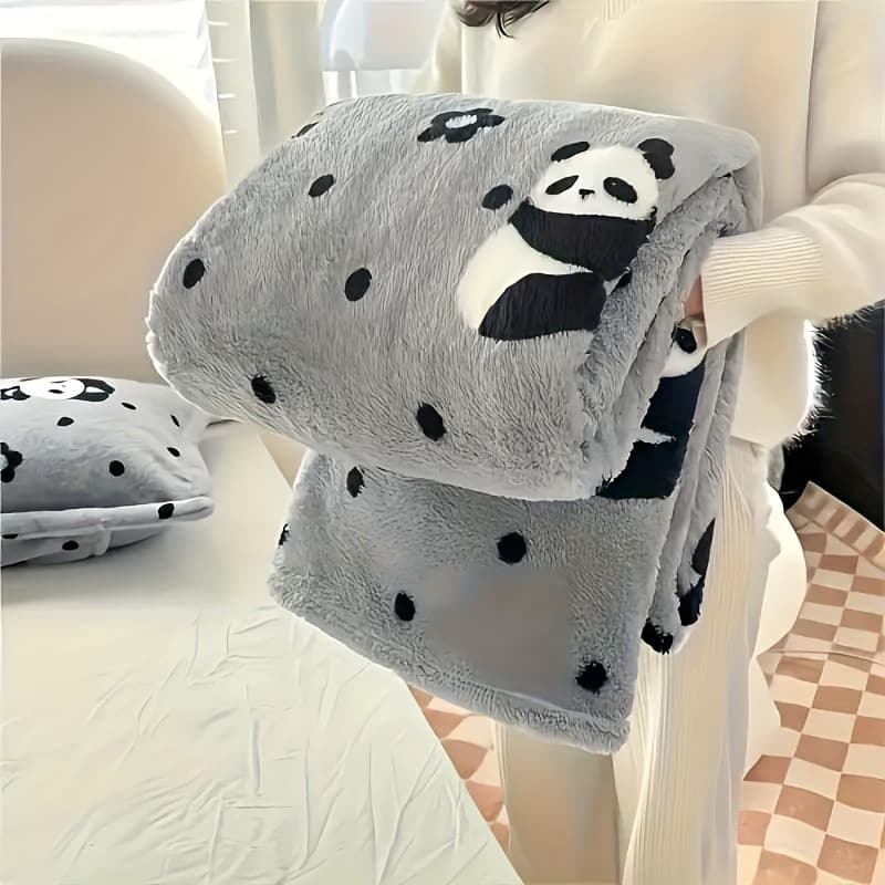 2025 New Cross-border Drop Shipping Flannel Bed Blanket with Panda Design in Luxurious Style