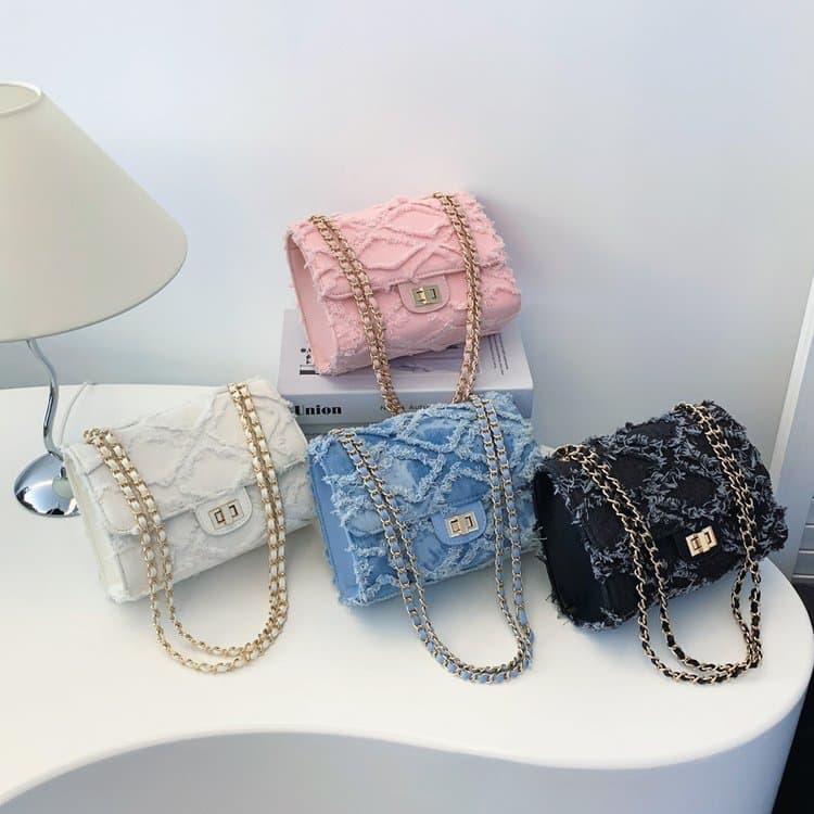 Fresh, elegant, and stylish women's new trendy versatile solid color shoulder bag denim diamond pattern chain crossbody bag