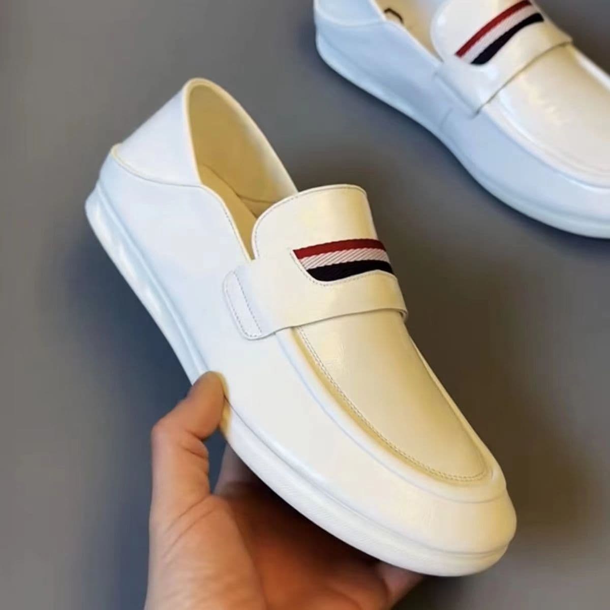 Men's Casual Loafers Breathable Leather Shoes Spring New Style Slip-On Lazy Shoes Fashion