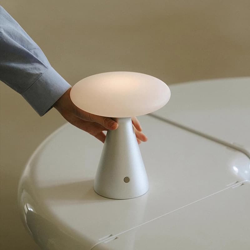 Vintage Aluminum Mushroom Desk Lamp Minimalist Ambient Light Dimmable Bedside Lamp USB Decorative Table Lamp
