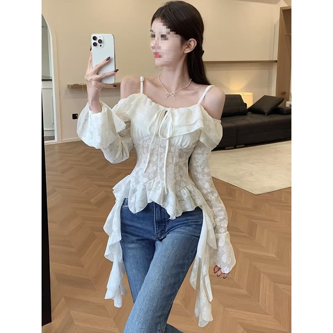 Sweet Dopamine Bell Sleeve Ruffled Temperament Shirt Women 2026 New Young Pullover Internet Celebrity Slim Top