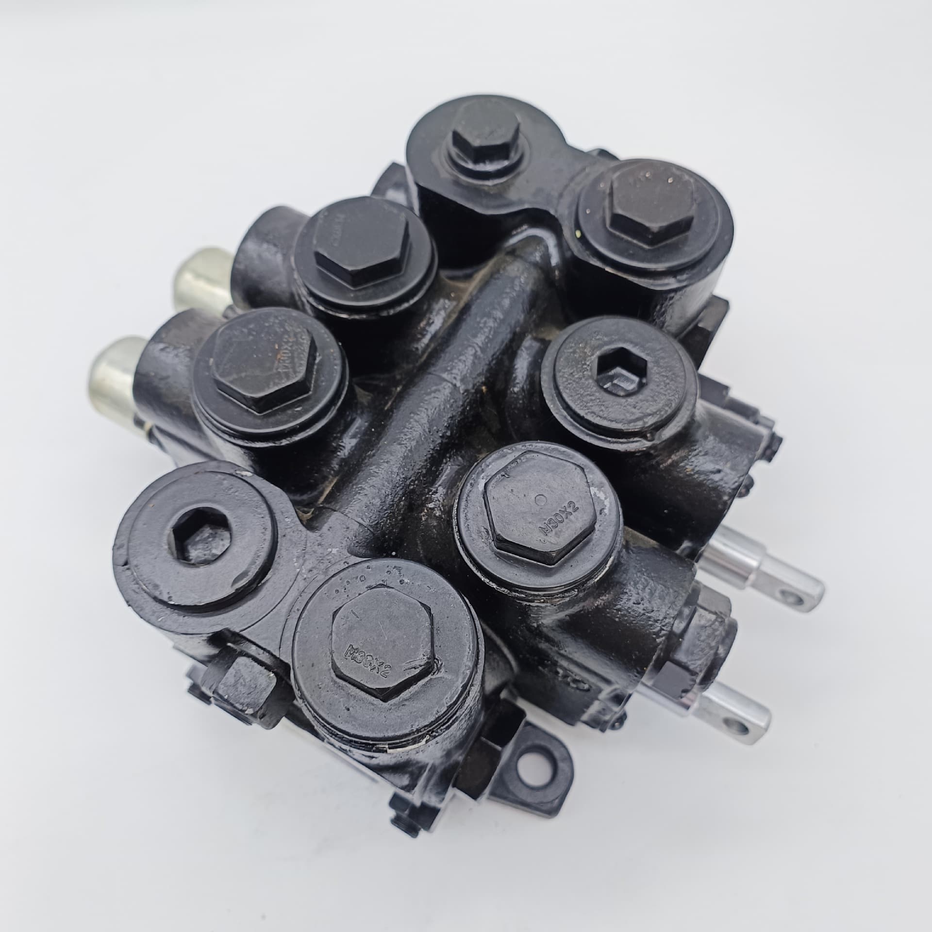 Doosan Forklift Parts 5-7 Ton D50G/D70G Two-Way Valve Dual Spool Directional Control Valve