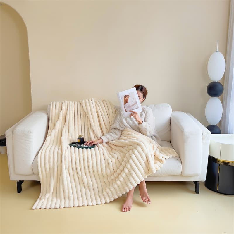 Thickened rabbit plush blanket, office rest throw, sofa cover, single/double solid color flannel blanket, gift throw.