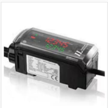 Brand New Japan KEYENCE CMOS Laser IL Genuine 1050 Displacement Sensor