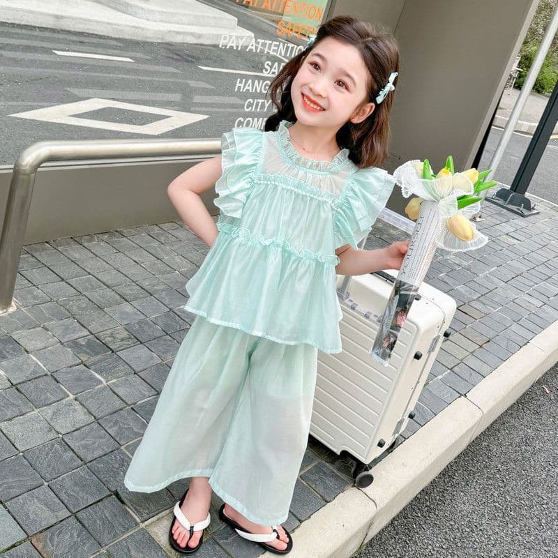 New 2025 Girls' Summer Set for Older Children Stylish and Sweet Outfit for Little Girls