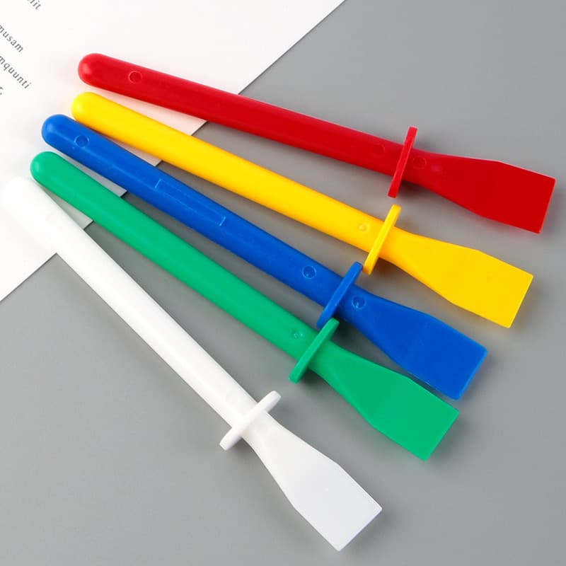 Factory direct sales of plastic palette knives, super tough oil painting scrapers, DIY leather crafting tools, and elastic film applicators.