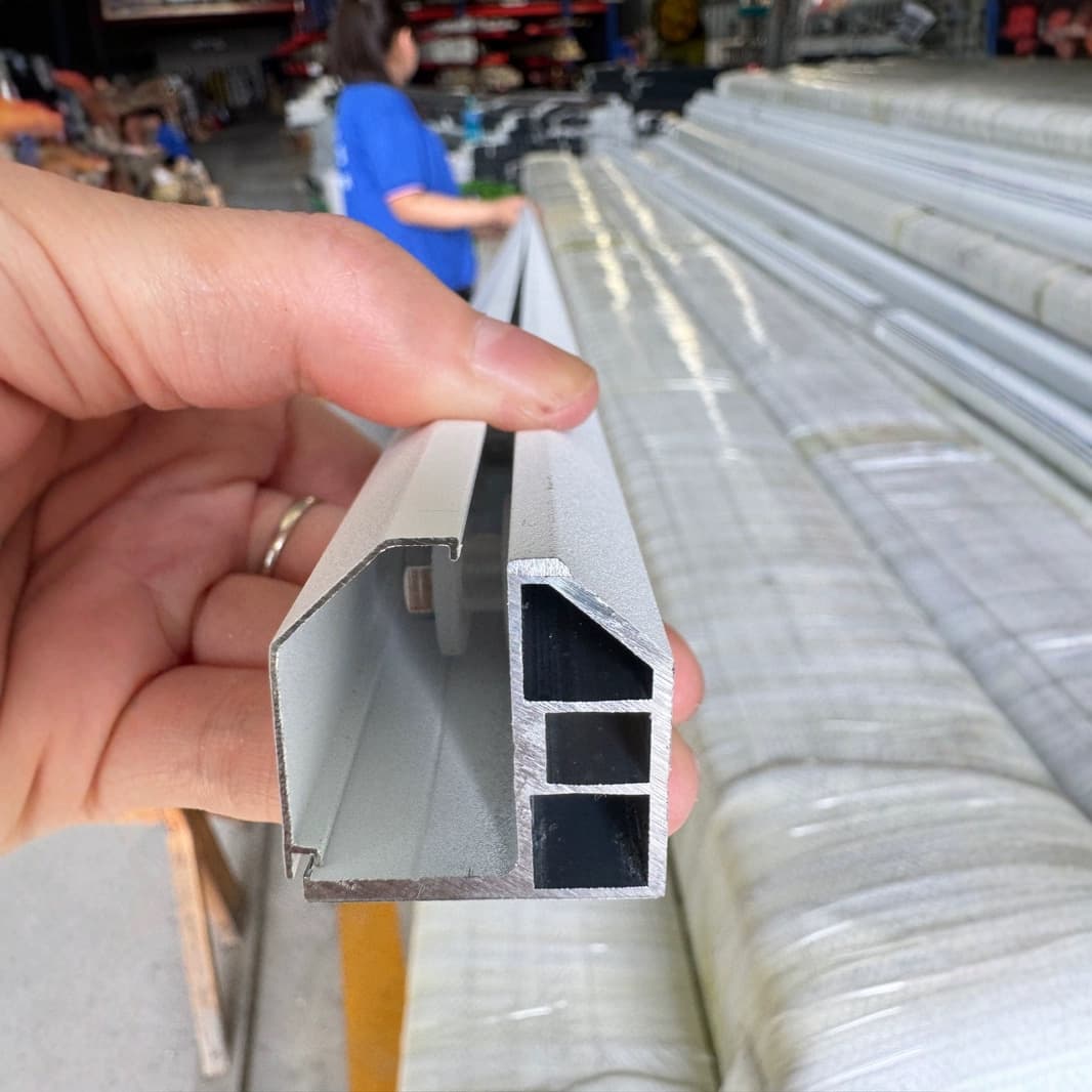 Invisible safety net track invisible anti-theft net track aluminum alloy window balcony material safety net source manufacturer