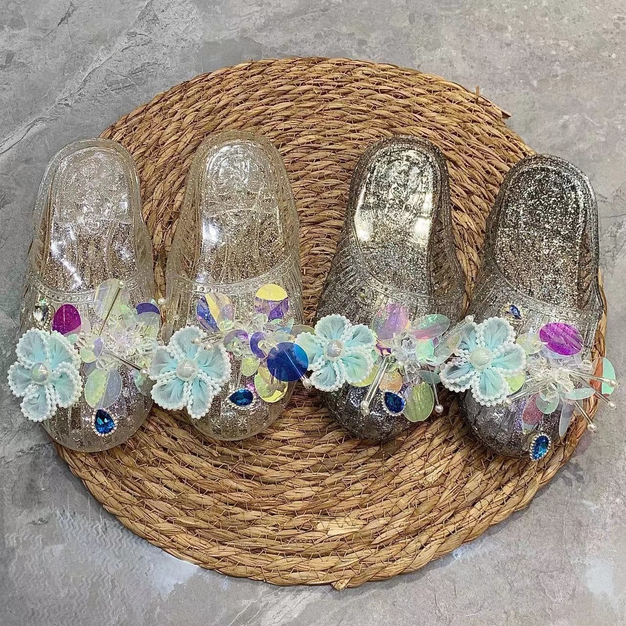 Korean Style Jelly Shoes for Women, New Fashion Casual Women's Sandals, Crystal Transparent Toe-Cover with Sequins Slide Sandals